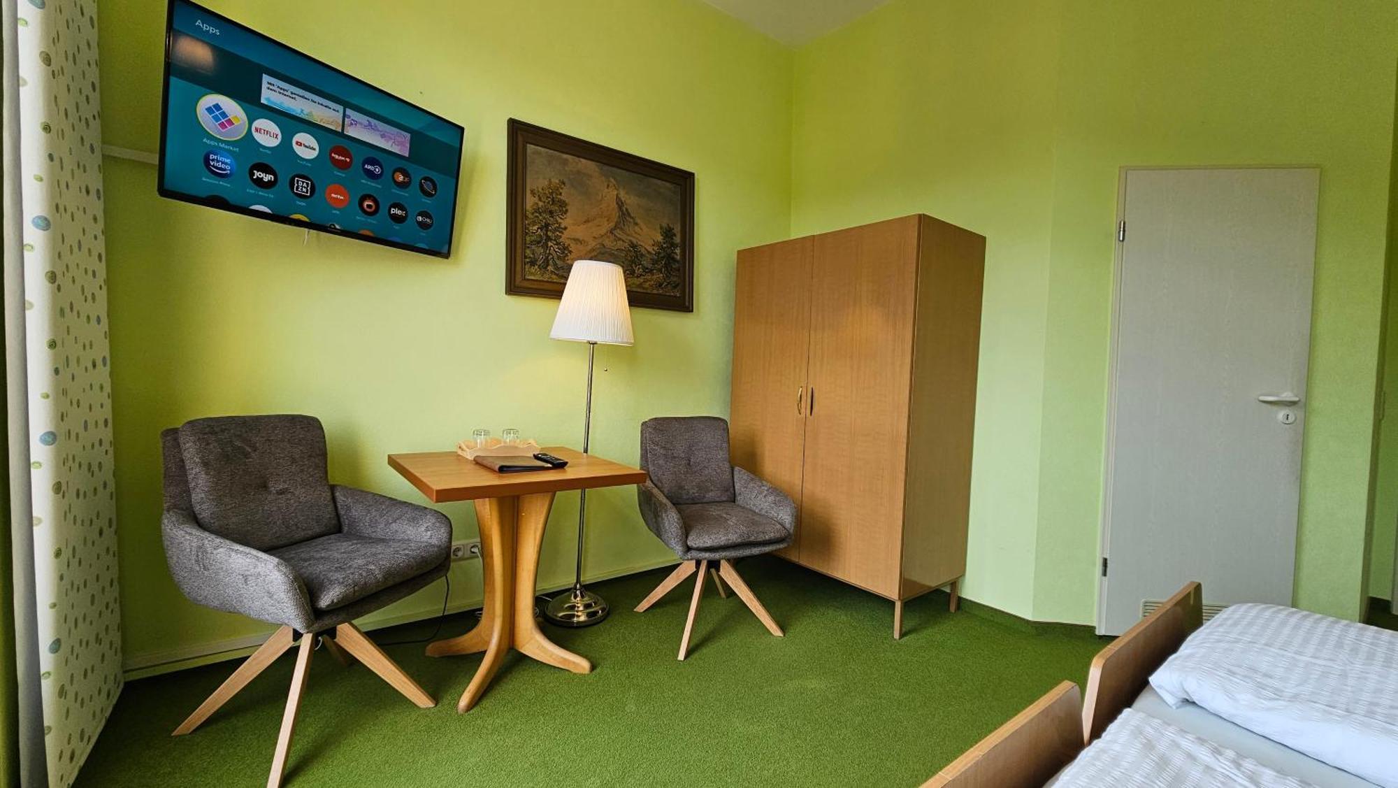 Pension Weisse Rose, Parkplatz, Fruehstueck, Wlan, Zentral Bad Elster Kültér fotó