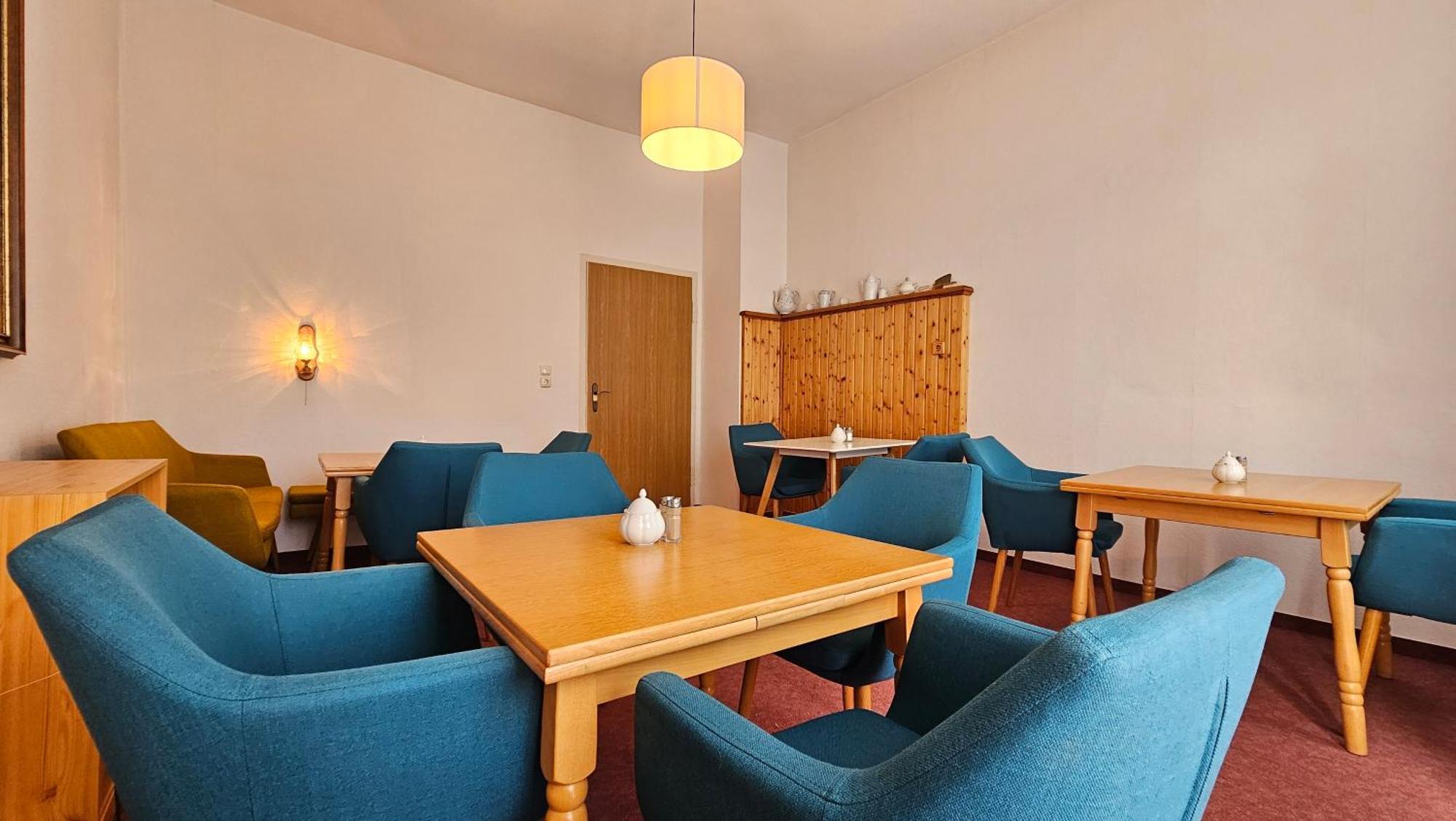 Pension Weisse Rose, Parkplatz, Fruehstueck, Wlan, Zentral Bad Elster Kültér fotó