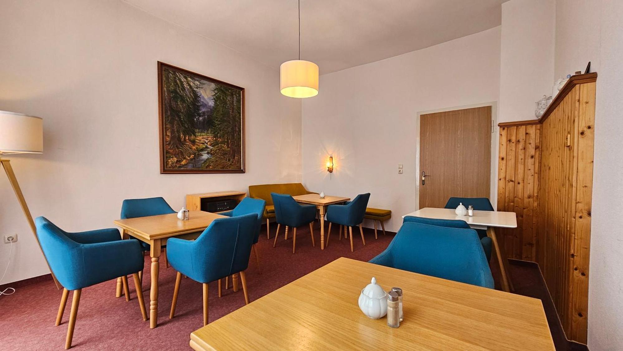 Pension Weisse Rose, Parkplatz, Fruehstueck, Wlan, Zentral Bad Elster Kültér fotó